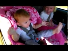 Copil ce se trezeste si danseaza Gagnam Style- Baby Wakes Up To Gangnam Style .mp4 music by Psy